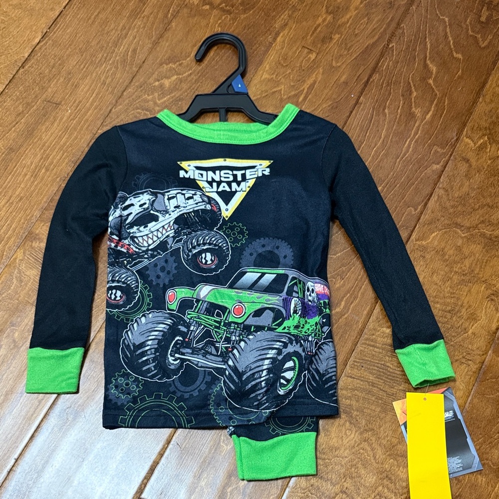 NWT Size 4T Monster Jam Pajama Set